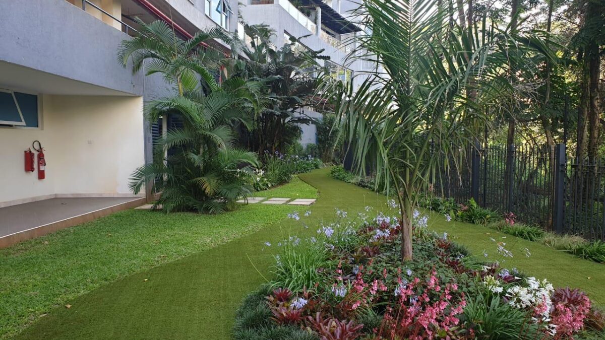 4 Bedroom Modern Luxury Apartment